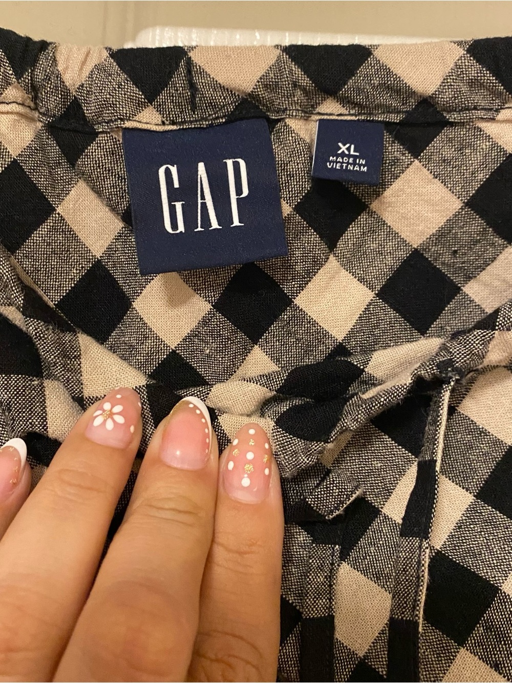 Gap Linen Blend Skirt in Black and Cream Gingham. - Picture 6 of 7